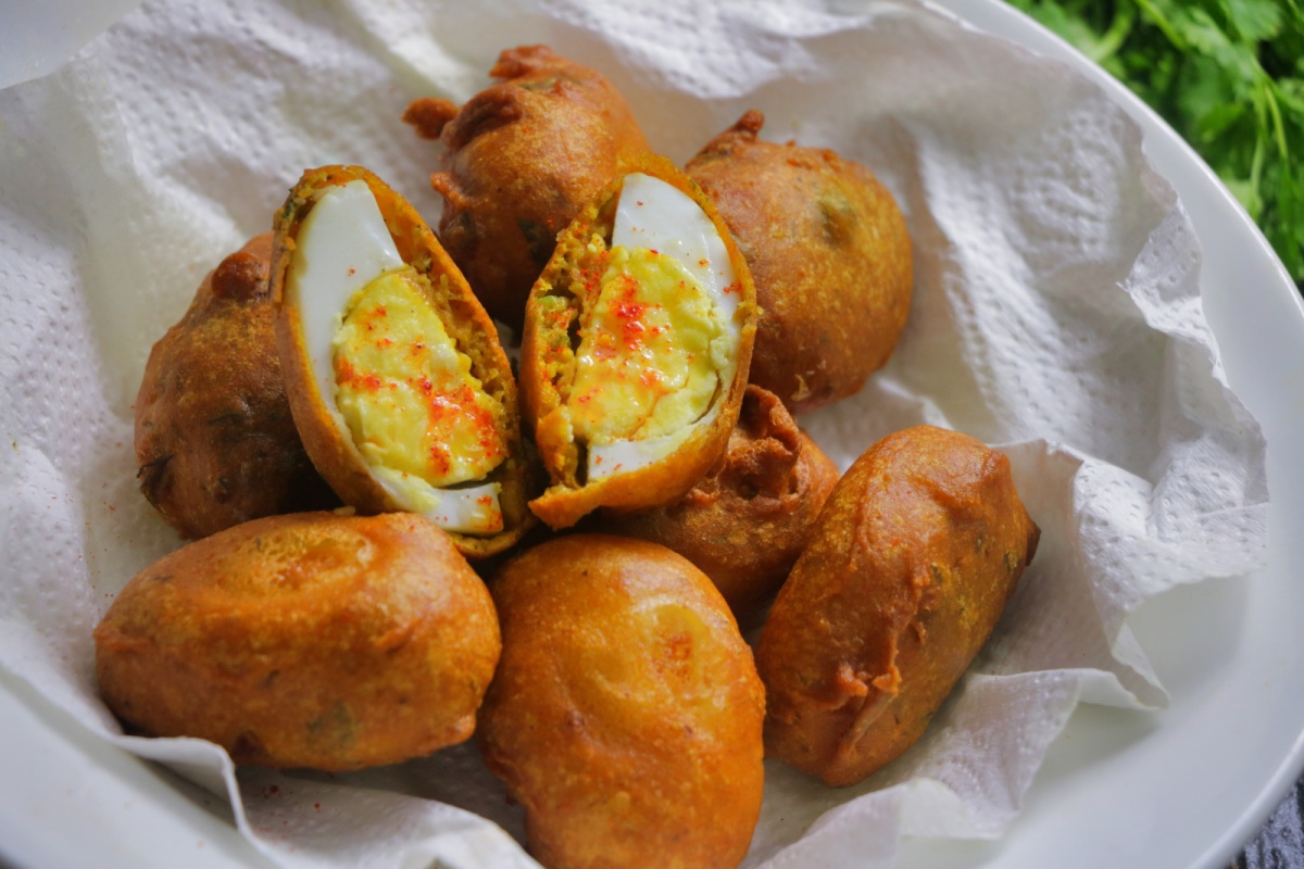 What Makes Our Egg Bajji So Special at 8 Square Restaurant